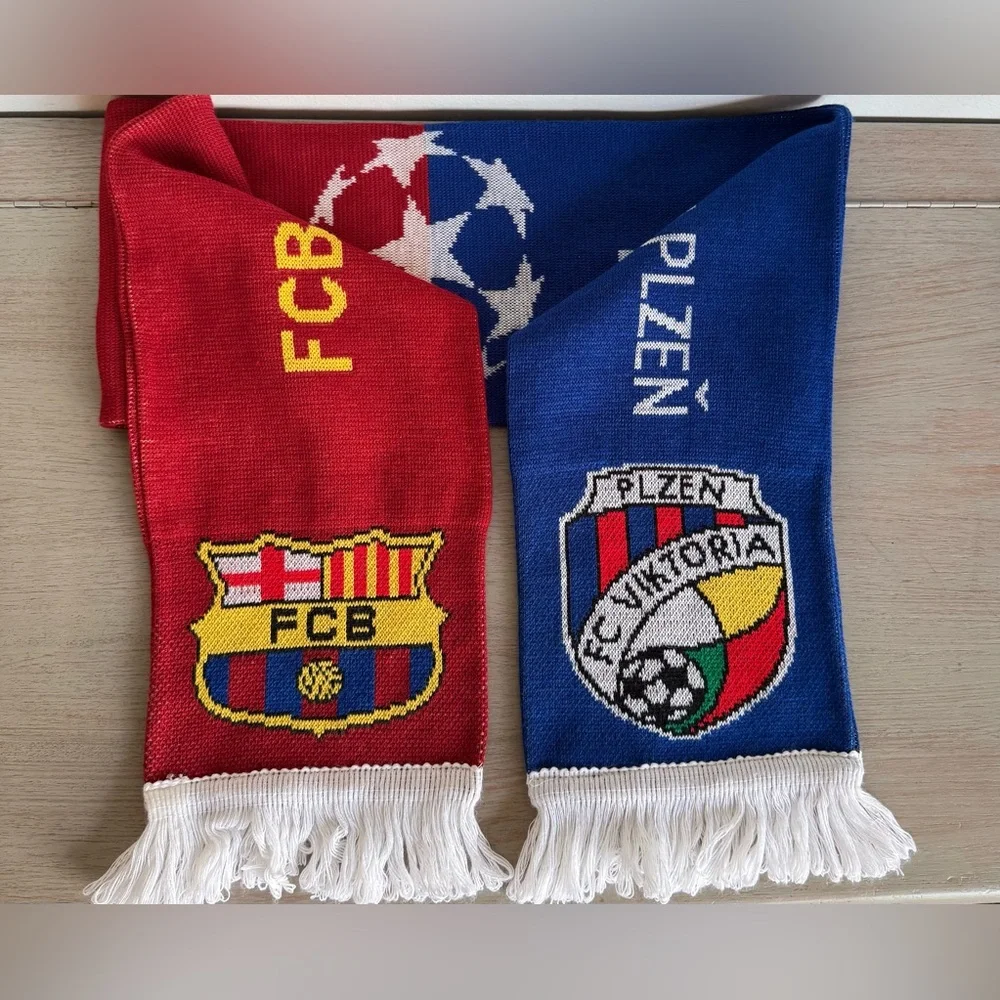 2011 UEFA Champions League FC Barcelona‎ v Viktoria Plzen Match Scarf Soccer